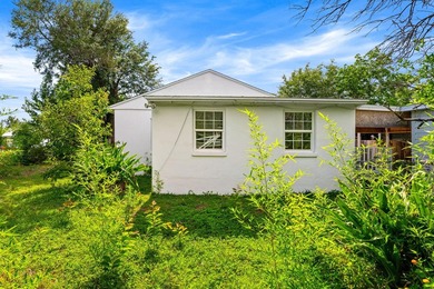 Updated & Move-In Ready! This remodeled 3-bedroom, 1.5-bath home - photo 28