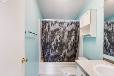 Beautifully updated 3BD/2BA home in desirable Creekside Pines! - photo 29
