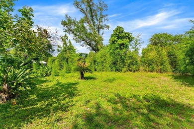 Updated & Move-In Ready! This remodeled 3-bedroom, 1.5-bath home - photo 30