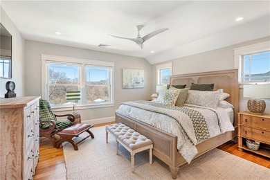 Custom crafted oceanside estate perfectly sited on a tranquil - photo 33
