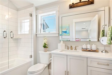 Custom crafted oceanside estate perfectly sited on a tranquil - photo 40