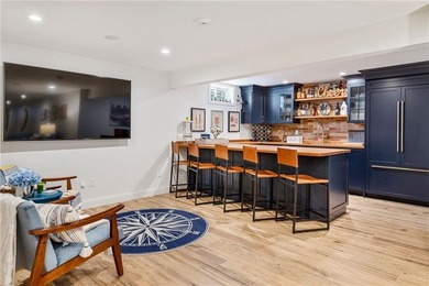 Custom crafted oceanside estate perfectly sited on a tranquil - photo 47