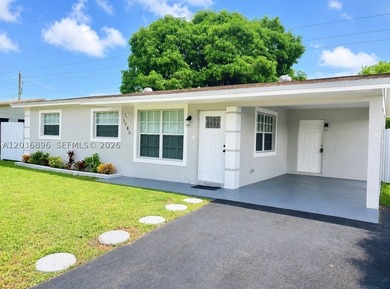 Beautifully renovated 3-bedroom home with contemporary upgrades - photo 1