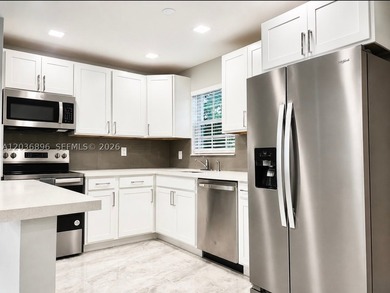 Beautifully renovated 3-bedroom home with contemporary upgrades - photo 9