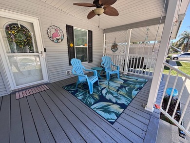 NEW PRICE ALERT!! Spacious 3 bedroom, 2 bathroom 2007 Palm - photo 4