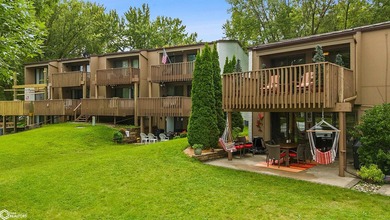Beautifully updated 2-bedroom, 3-bath two-story end-unit condo - photo 2