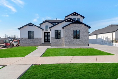 Utah Lake Home For Sale in Mapleton Utah