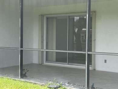 Completely renovated and move-in ready, this stunning villa - photo 5
