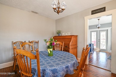 Charming craftsman cottage full of character and warmth - photo 17
