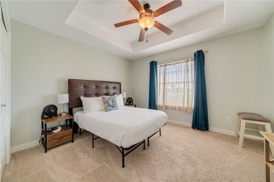 Experience life on the water in this fully furnished 3-bedroom - photo 20