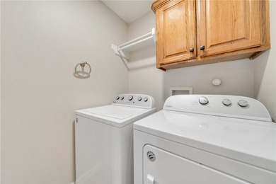 Experience life on the water in this fully furnished 3-bedroom - photo 21