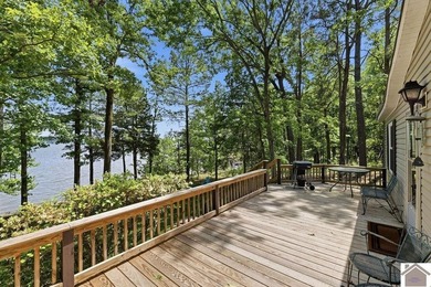 Completely renovated waterfront home in New Concord located in a - photo 3
