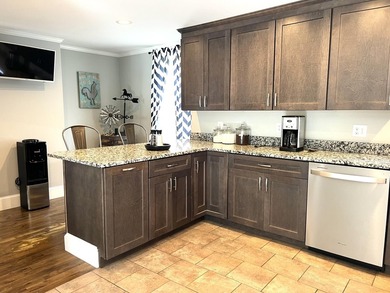 HUGE PRICE REDUCTION!! Distinguished Turnkey Estate Adjacent to - photo 26
