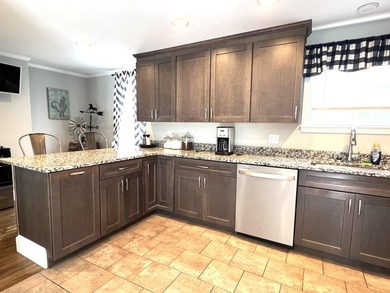 HUGE PRICE REDUCTION!! Distinguished Turnkey Estate Adjacent to - photo 27