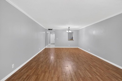 Welcome to this beautifully maintained 2-bedroom, 2-bathroom - photo 7