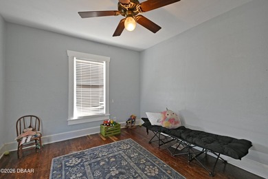 Charming craftsman cottage full of character and warmth - photo 29