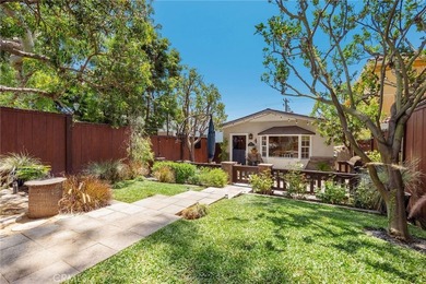 Tucked into the Tree Section of Manhattan Beach, this coastal - photo 29