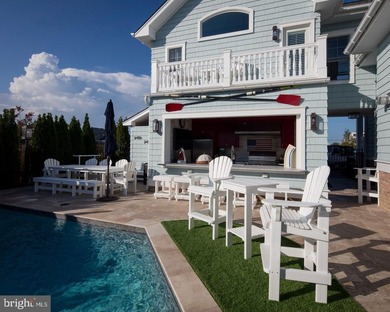 Built on the bayside of Long Beach Island, features vinyl cedar - photo 9