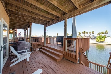 Experience life on the water in this fully furnished 3-bedroom - photo 31