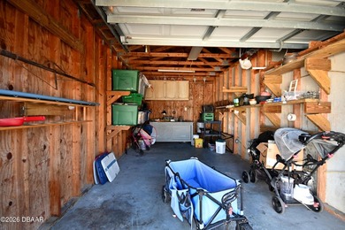Charming craftsman cottage full of character and warmth - photo 35