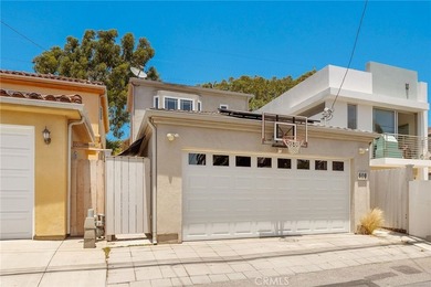 Tucked into the Tree Section of Manhattan Beach, this coastal - photo 35