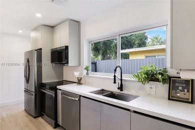 Stunning fully remodeled single-family home offering over 2,257 - photo 9