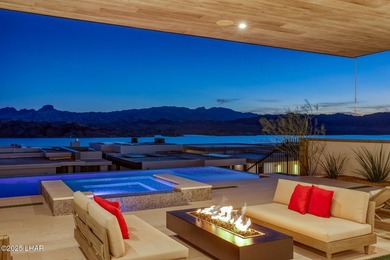Excellent craftsmanship and breathtaking views await you at this - photo 2