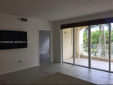 Beautifully remodeled 2BD/2BA in the heart of Brickell Ave. This - photo 8