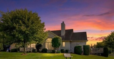 Lake Condo Sale Pending in Sterling Heights, Michigan
