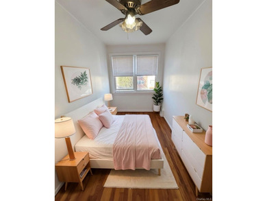 Semi-detached brick, fully renovated four-bedroom duplex with - photo 11