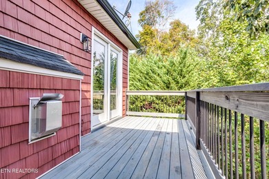 Beautiful Lakefront home on Norris Lake, in hickory Pointe - photo 3