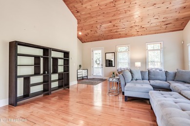 Beautiful Lakefront home on Norris Lake, in hickory Pointe - photo 6
