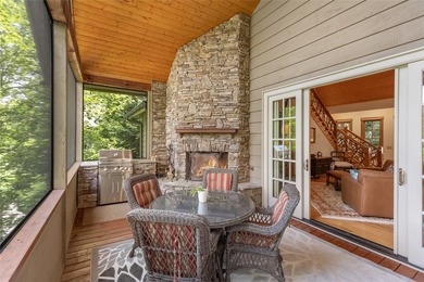 Hummingbird Haven is a welcoming four-bedroom - photo 29
