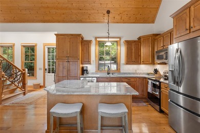 Hummingbird Haven is a welcoming four-bedroom - photo 34