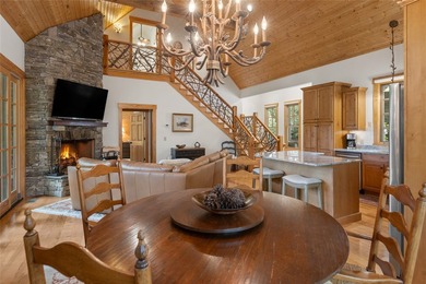 Hummingbird Haven is a welcoming four-bedroom - photo 44