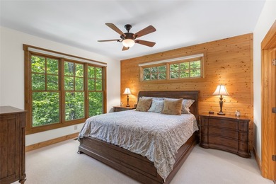 Hummingbird Haven is a welcoming four-bedroom - photo 47