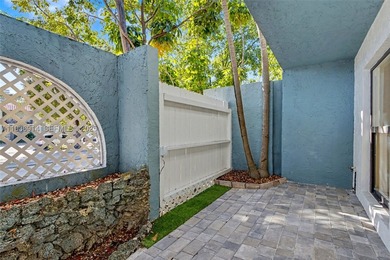 Fantastic opportunity to own a beautifully remodeled townhome in - photo 8