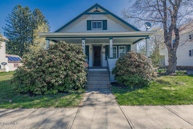 Welcome to this beautifully updated 3-bedroom, 2-bathroom - photo 2