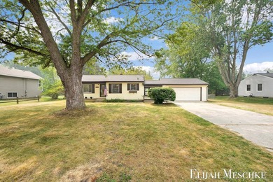 Welcome home to this beautifully updated 3-bedroom, 1.5-bath - photo 4
