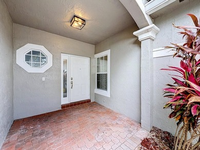 Beautifully updated 3-bedroom, 2.5-bath partial lake view - photo 4