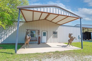 Step into luxury combined with equesterian and agricultural - photo 5