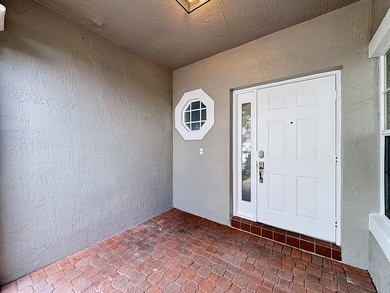 Beautifully updated 3-bedroom, 2.5-bath partial lake view - photo 5