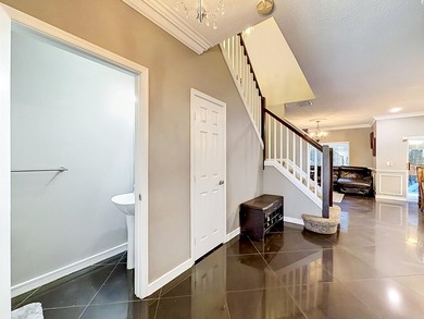 Beautifully updated 3-bedroom, 2.5-bath partial lake view - photo 6
