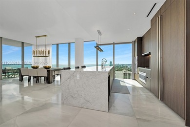 Seller motivated, Turnkey residence, South East corner on the - photo 2