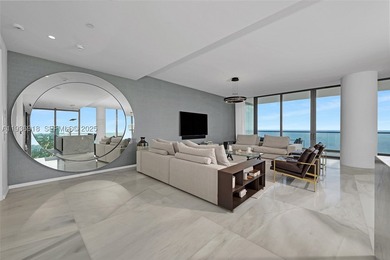 Seller motivated, Turnkey residence, South East corner on the - photo 6