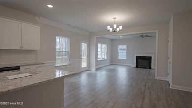 Brand New Home in the beautiful gated community of Rutledge in - photo 6