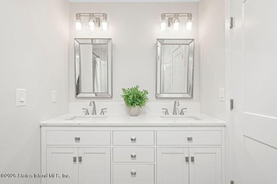 Welcome to 114 Redwood Loop, Staten Island, NY 10309. A - photo 11