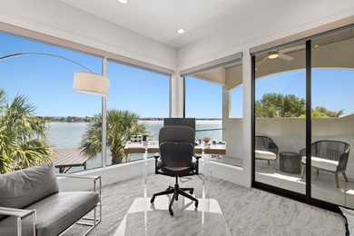 Modern Waterfront Luxury in the Heart of Horseshoe Bay - photo 13