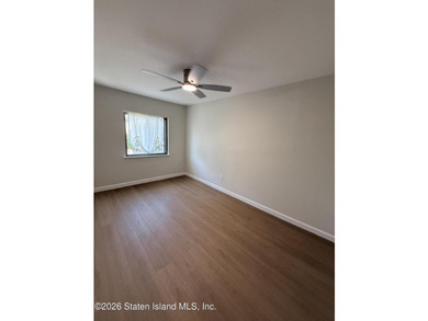 Welcome to 114 Redwood Loop, Staten Island, NY 10309. A - photo 14