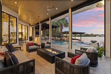 Modern Waterfront Luxury in the Heart of Horseshoe Bay - photo 23